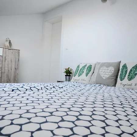 Marazul * Povljana