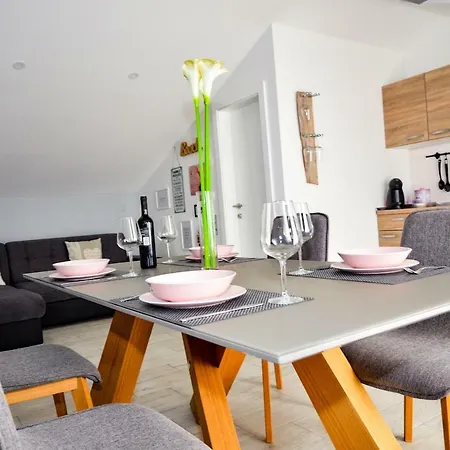 Marazul Apartament Povljana
