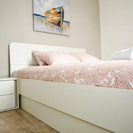 Apartament Marazul *